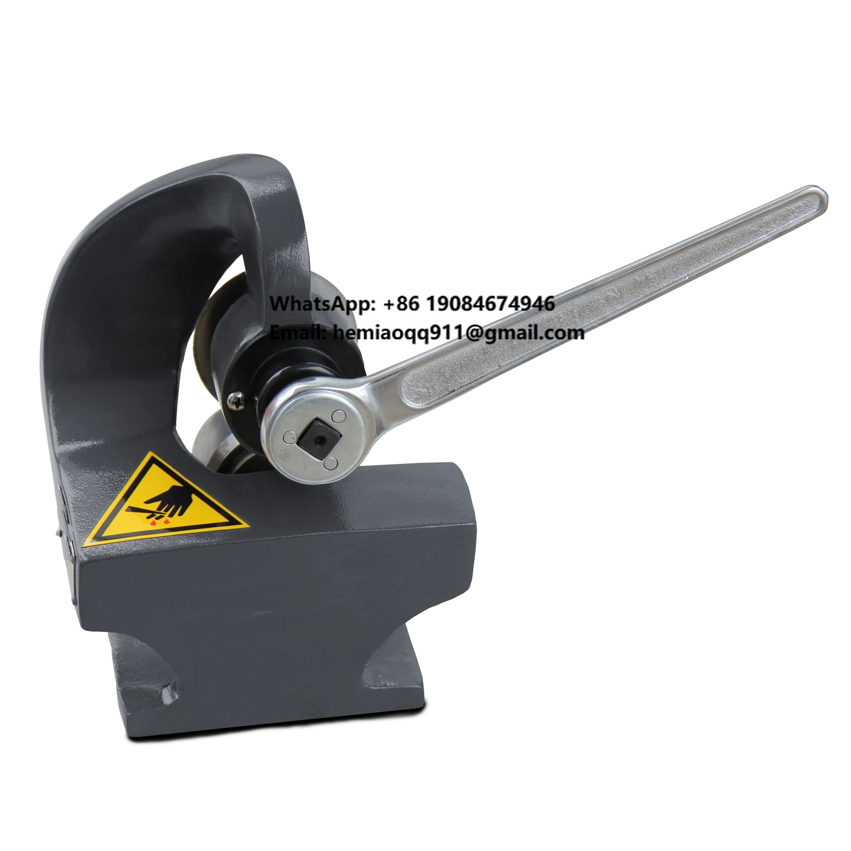 

MMS-2 TTMC Sheet Metal Shear Cutting Curve on Sheet Metal Plate, Multi Purpose Manual Shear