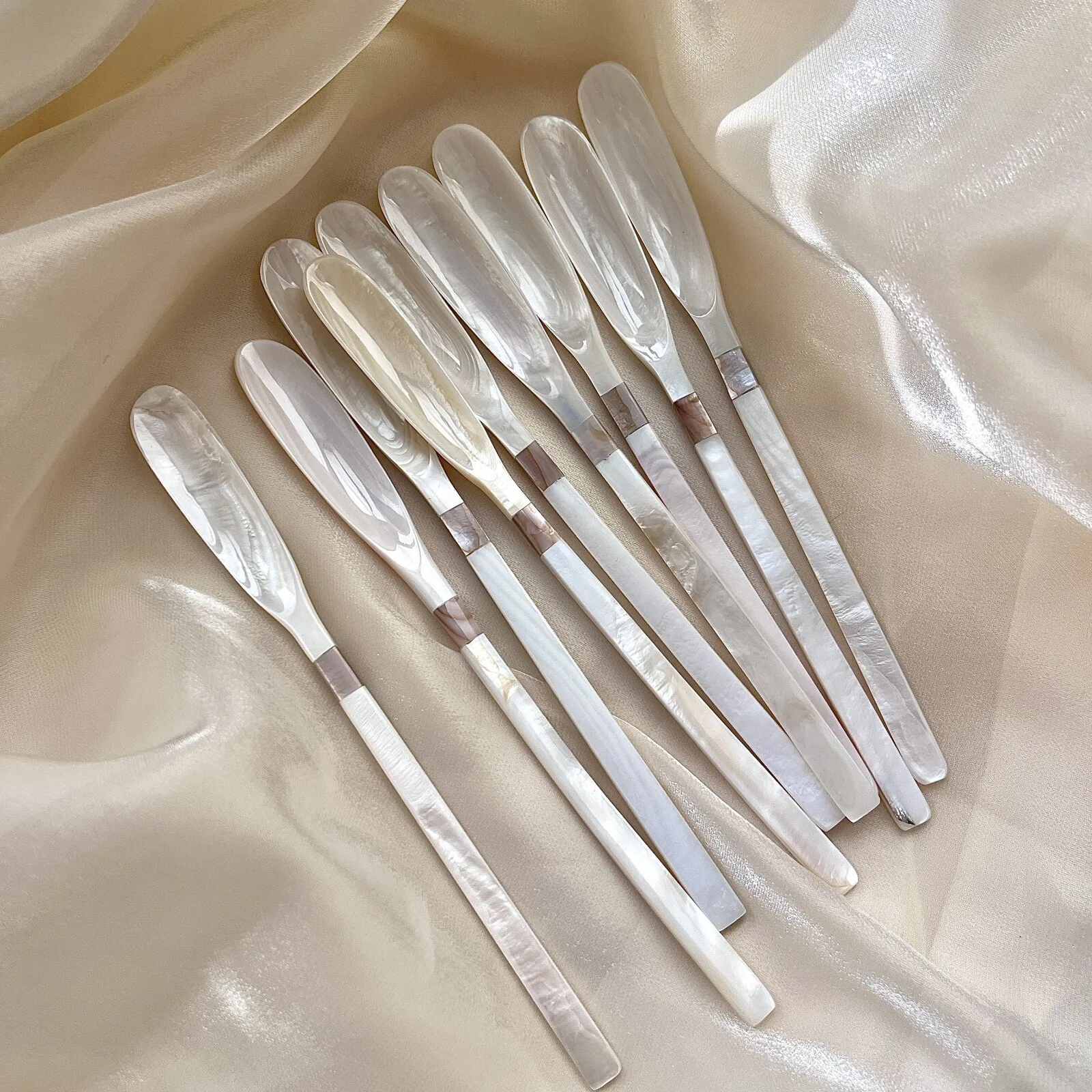 

Natural Shell Spoon, Handmade Long-handled Coffee Spoon, High-value Mother-of-pearl Stirring Spoon