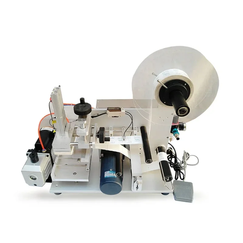 

Бытовая техника Плоская этикетировочная машина Автоматическая ручная маленькая пластиковая сумка Квадратная бутылка Бутылка Двусторонняя самоклеящаяся этикетка