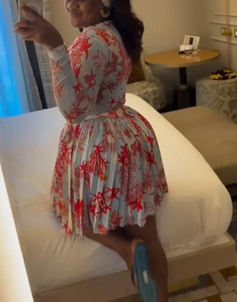 レディースファッション エレガントな服装 気質 秋の新作 スリムプリント長袖トップス＆プリーツスカートセット 女性用