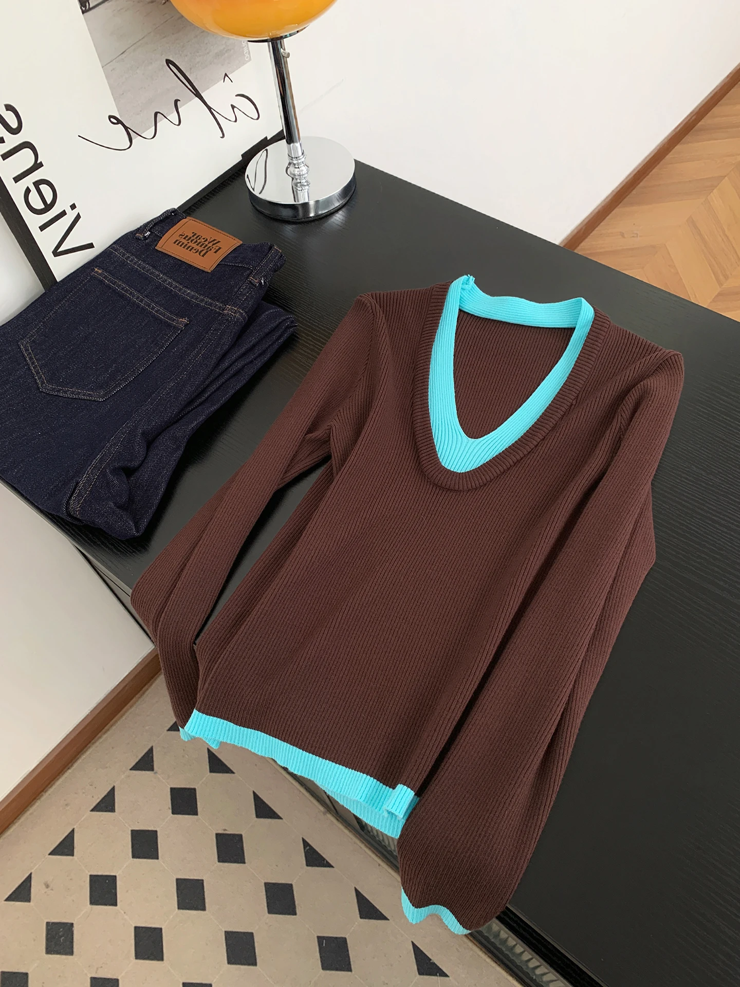 Faionable مكتنزة متماسكة سترة المرأة طويلة Sve Camere مزيج الخريف 2025 تخفيف Sle مستقيم قطع اللون بلوزة