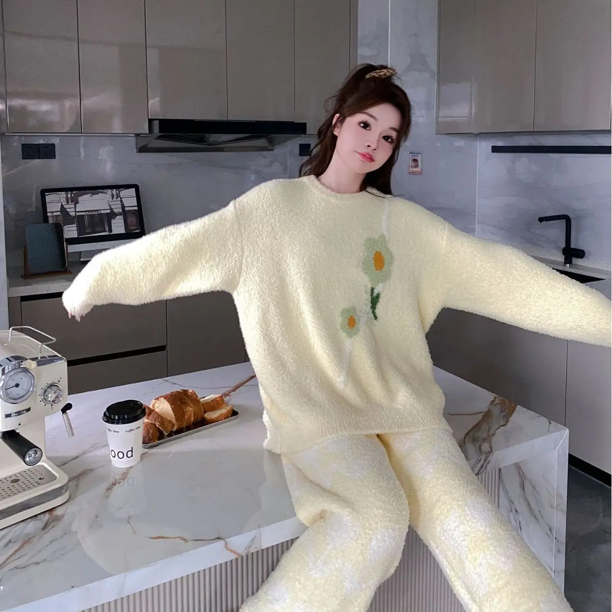 

Flannel Pajamas Women's Autumn Winter Tulip Long Sleeve Pullover Pants Home Clothes Coral Fleece Thickened Outwear Suit