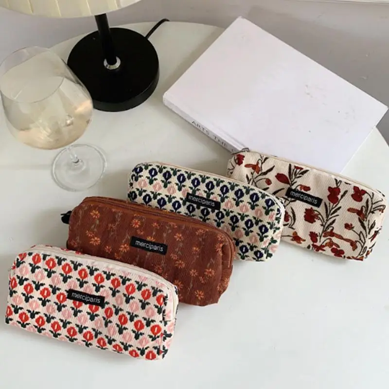 Retro Flower Print Cosmetic Bag Vintage Style Women Pencil Case Makeup Bag Zipper Pouch Lipsticks Make Up Brush Bag Makeup Pouch