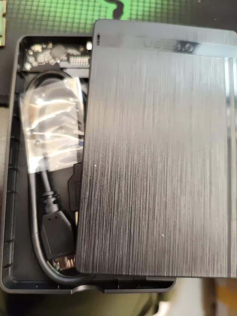 حافظة قرص صلب خارجي SSD مقاس 2.5 بوصة منفذ تسلسلي SATA بدون أدوات Micro USB 3.1 واجهة تخزين متنقل ميكانيكي للحالة الصلبة