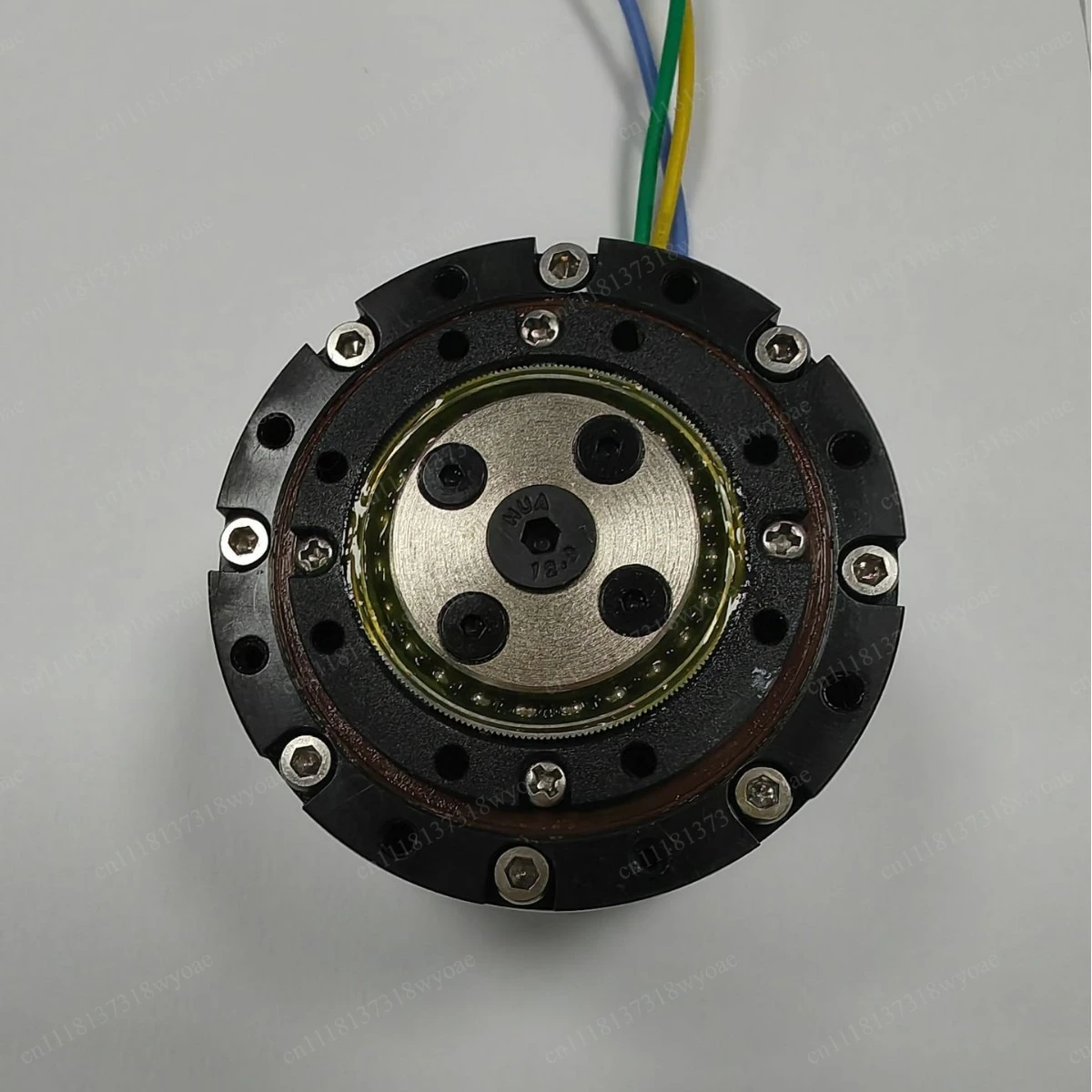 Integrated robot joint drive motor, brushless DC motor, cooperative robot arm