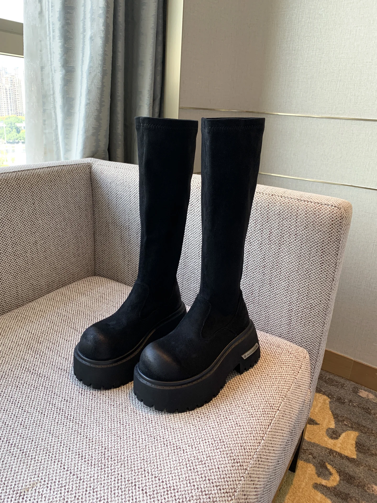 

Women's High-Top Boot 2026 New Velvet Surface Retro Thick Bottom Heightening Slimming Over-Knee Long Boot Slim Boot