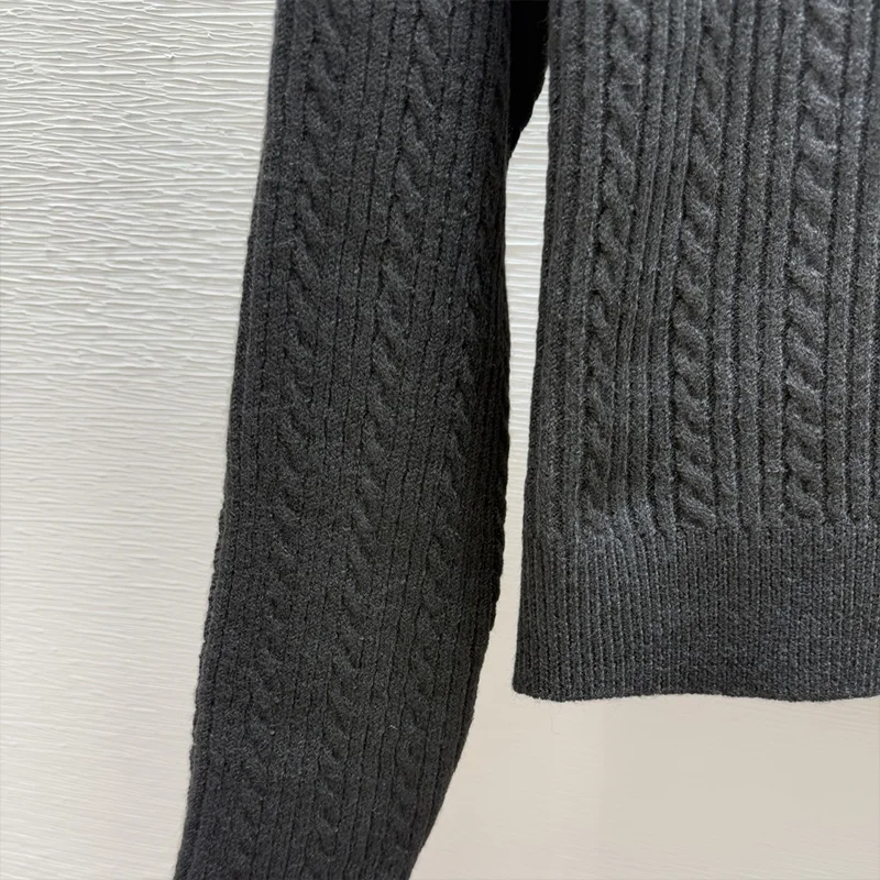 سترة نسائية ذات ياقة مطرزة عالية الجودة بأزرار لؤلؤية - سترة صوفية أنيقة وأنيقة باللون الأسود 251004247