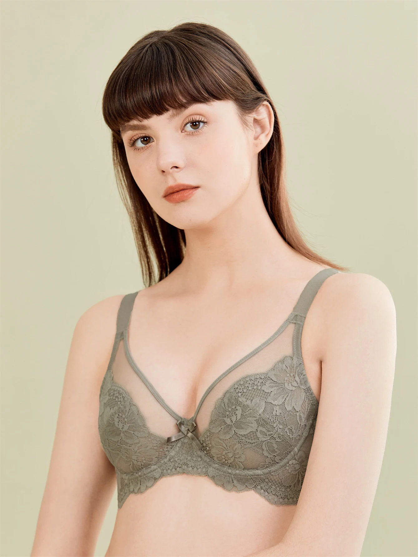 Women Bras with Comfortable Underwire Support Brassiere Thin Cup Gathered Bra 5395