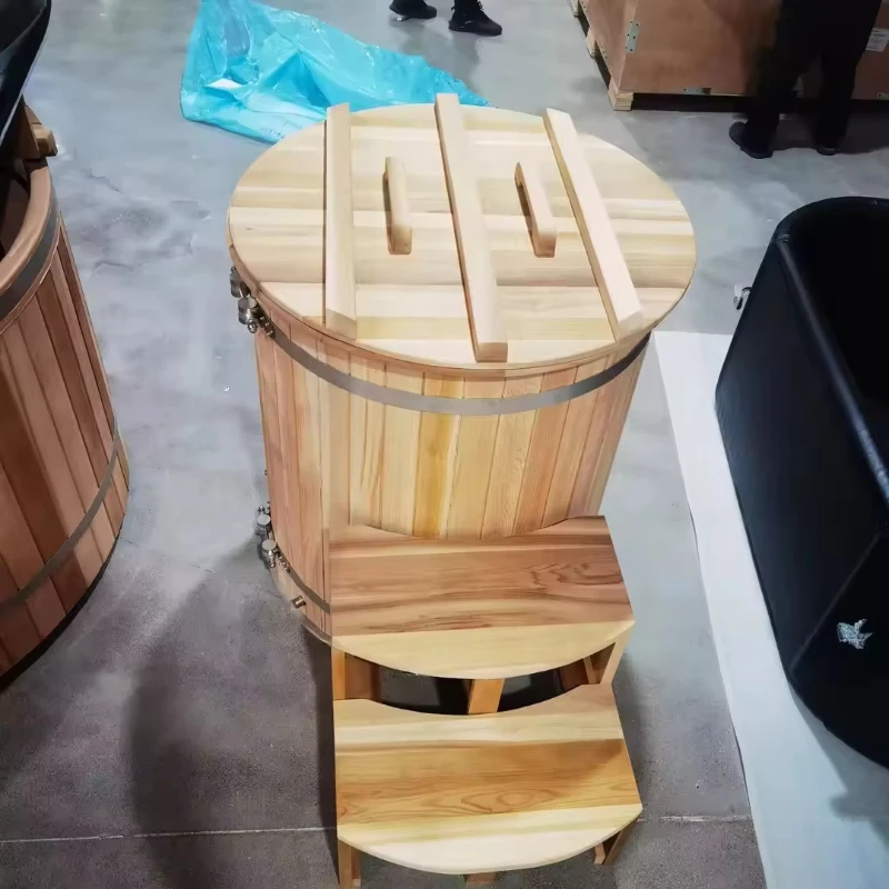 Customized Outdoor Wooden Ice Bath Barrel Stainless Steel Inner Cold Plunge Tub Athlete Recovery Cold Water Therapy Tub