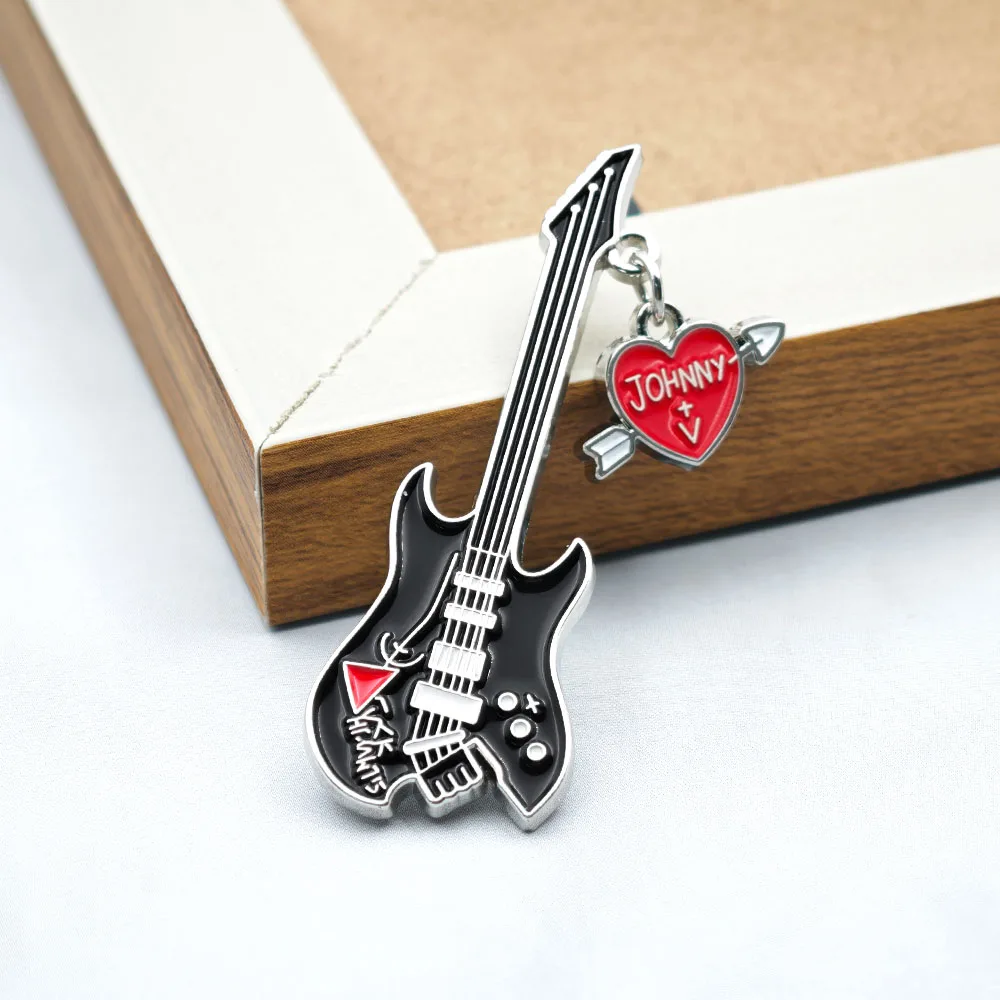 Johnny Rock Gitarren-Anstecknadel mit Emaille-Verzierung, Herz- und Pfeil-Design, Metall-Brosche, Punk-Musik-Fan-Sammlerstück, Revers- und Rucksack-Dekoration, Geschenk – Detail 9