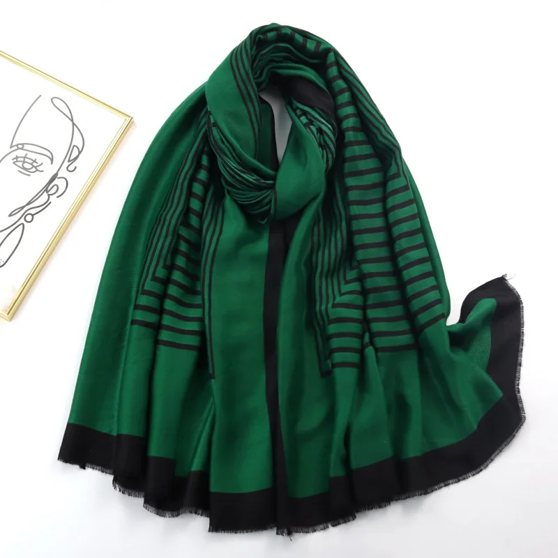 

Прямая продажа с фабрики, прямая трансляция, простой полосатый длинный шарф, атласная хлопковая текстура, женский осенне-зимний шарф, хлопковый шарф