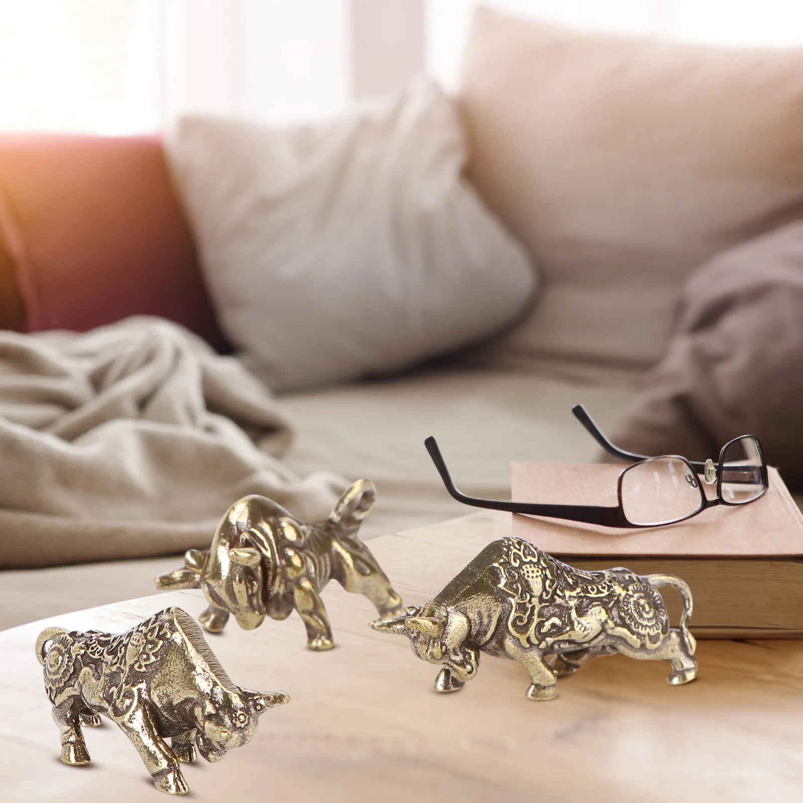 

3Pcs Brass Cattle Pendant Creative Key Chain Accessory Golden Decorative Adornment Stylish Unique Design Cattle Pendant