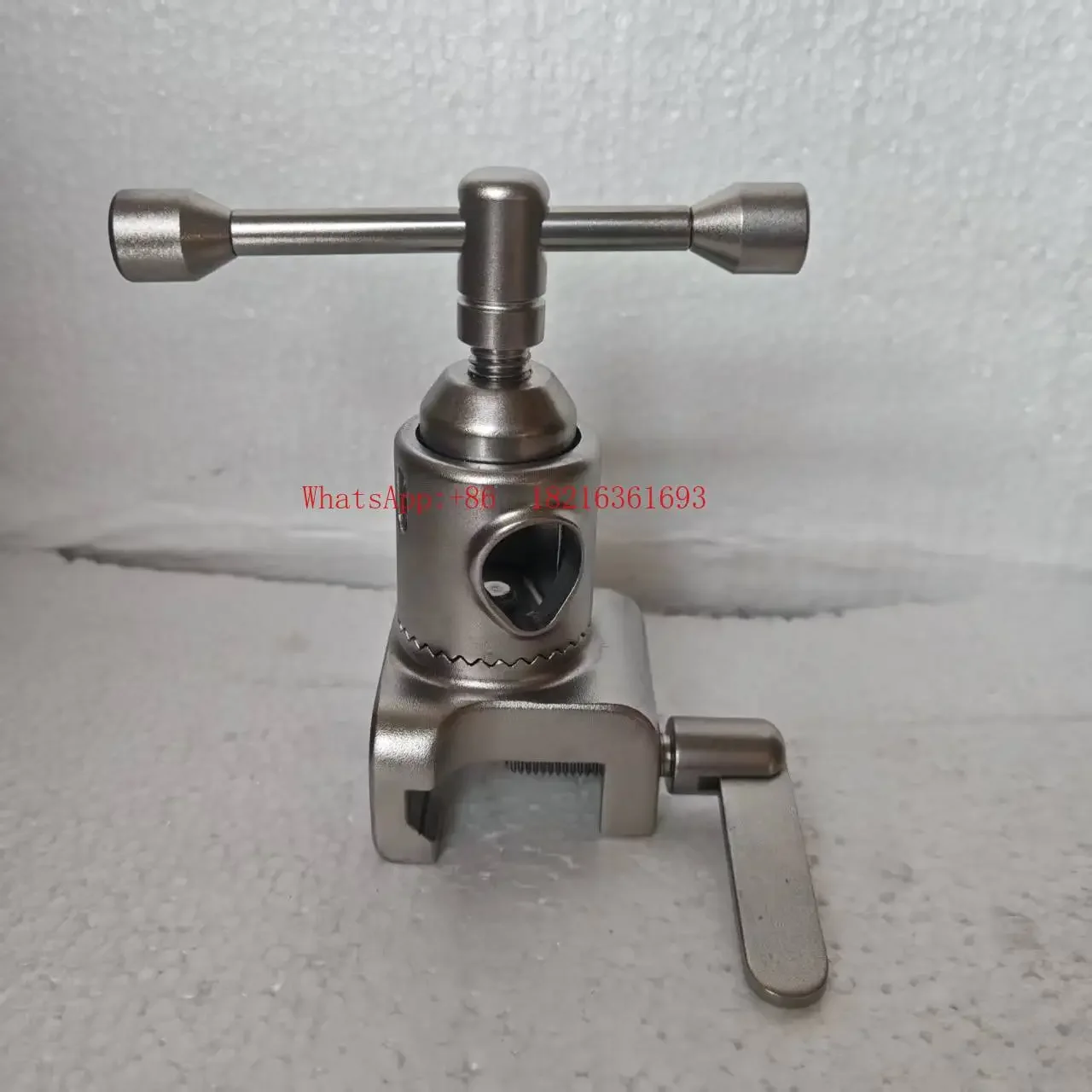 The socket slider is suitable for any surgical table accessory