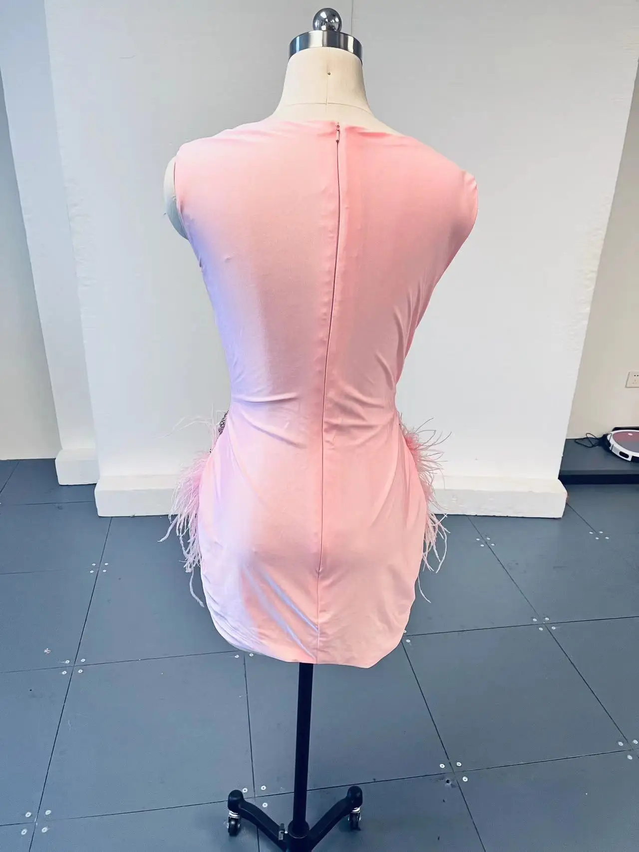 

Платье Fuschia Quinceneara, бальное платье, платья для 15 лет, с бантом на одно плечо, кружевное многослойное платье по индивидуальному заказу, большие размеры