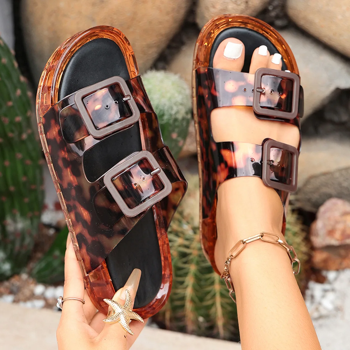 2026 Neue Damen-Leoparden-Jelly-Sandalen mit Doppelschnalle, Dicker Sohle, Rutschfest, Atmungsaktiv, für Outdoor und Strand, Modische Slides – Detail 4