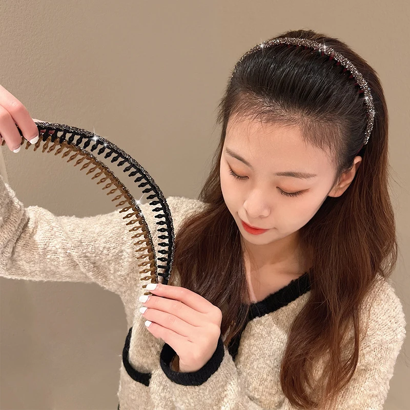 Fashion Flocking Acrylic Rhinestone Bezel Hair Hoops for Women Ladies Solid Color Toothed Non-Slip Headband Hair Accessories