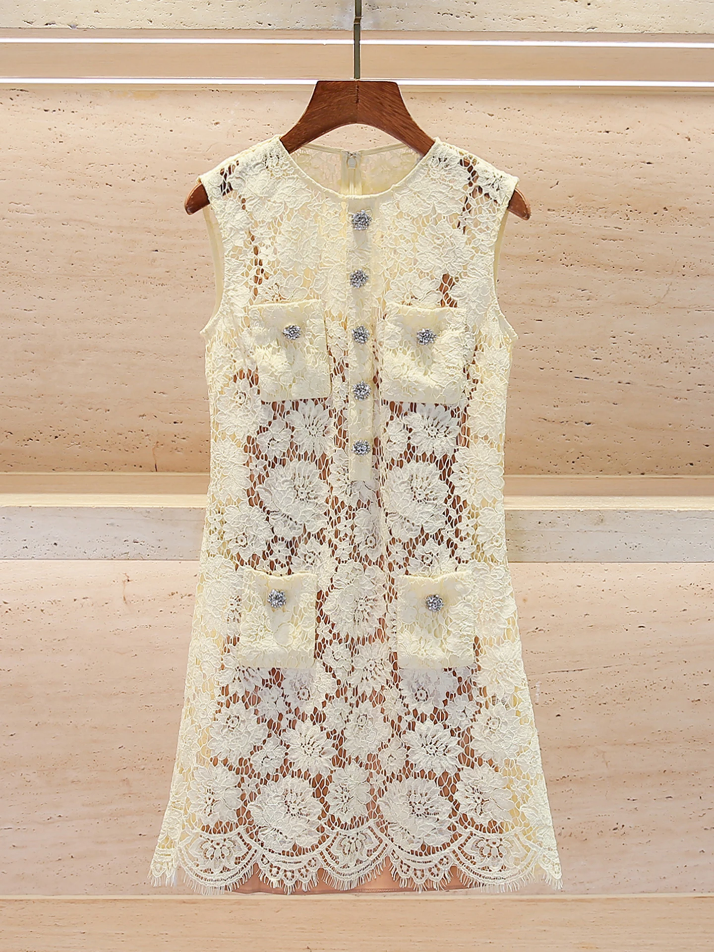 

High-End Summer Lace Sleeveless Diamond Embellished Dress Women's Fashion Elegant Style Hollow out High Waist Standard Fit