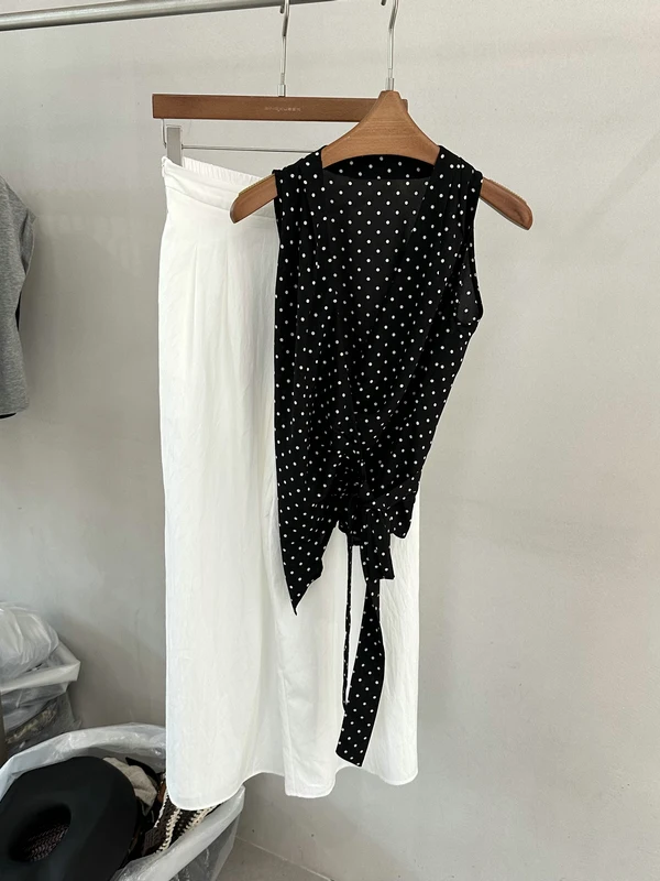 

Anti-Aging Summer 2026 Polka Dot Sleeveless Women's Set Casual Pants Two-Piece Ensemble Spring Summer Season round Dot Pattern
