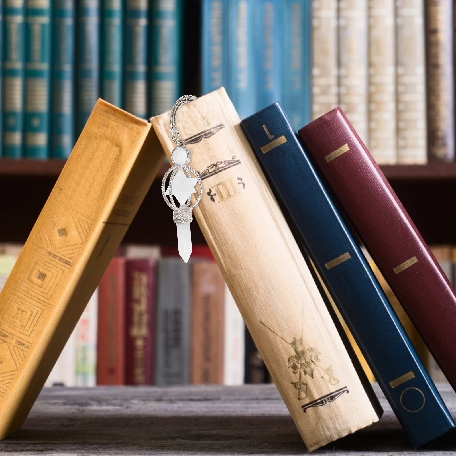 

1Pcs Creative Metal Bookmark Crystal Craft Pendant Reading Tag Practical Unique Book Marker Bookmark Reading Tag