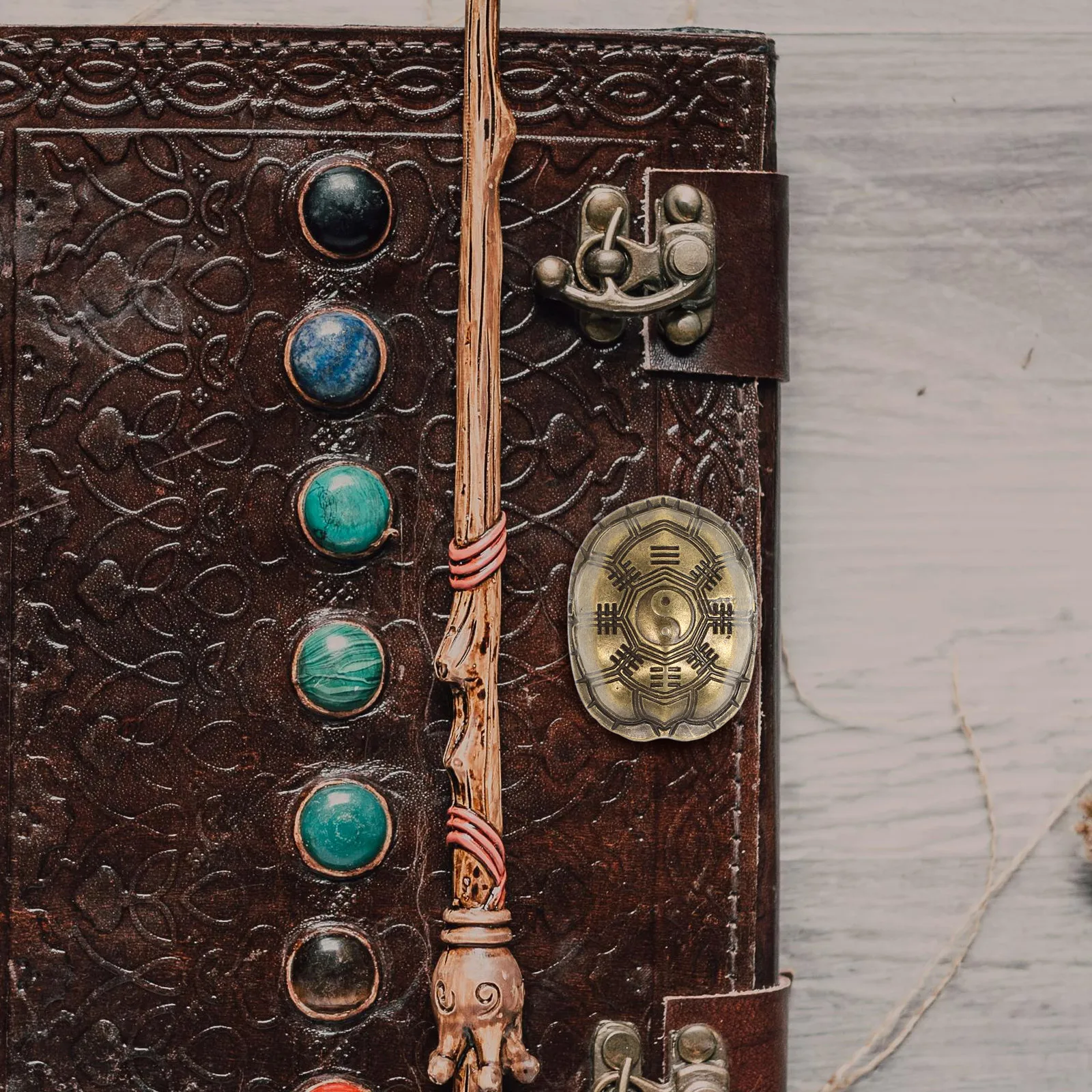 

Taoist Turtle Shell Divination Pendant Exquisite Carved Eight Trigrams Chinese Divination Craft for Fortune Telling Meditation