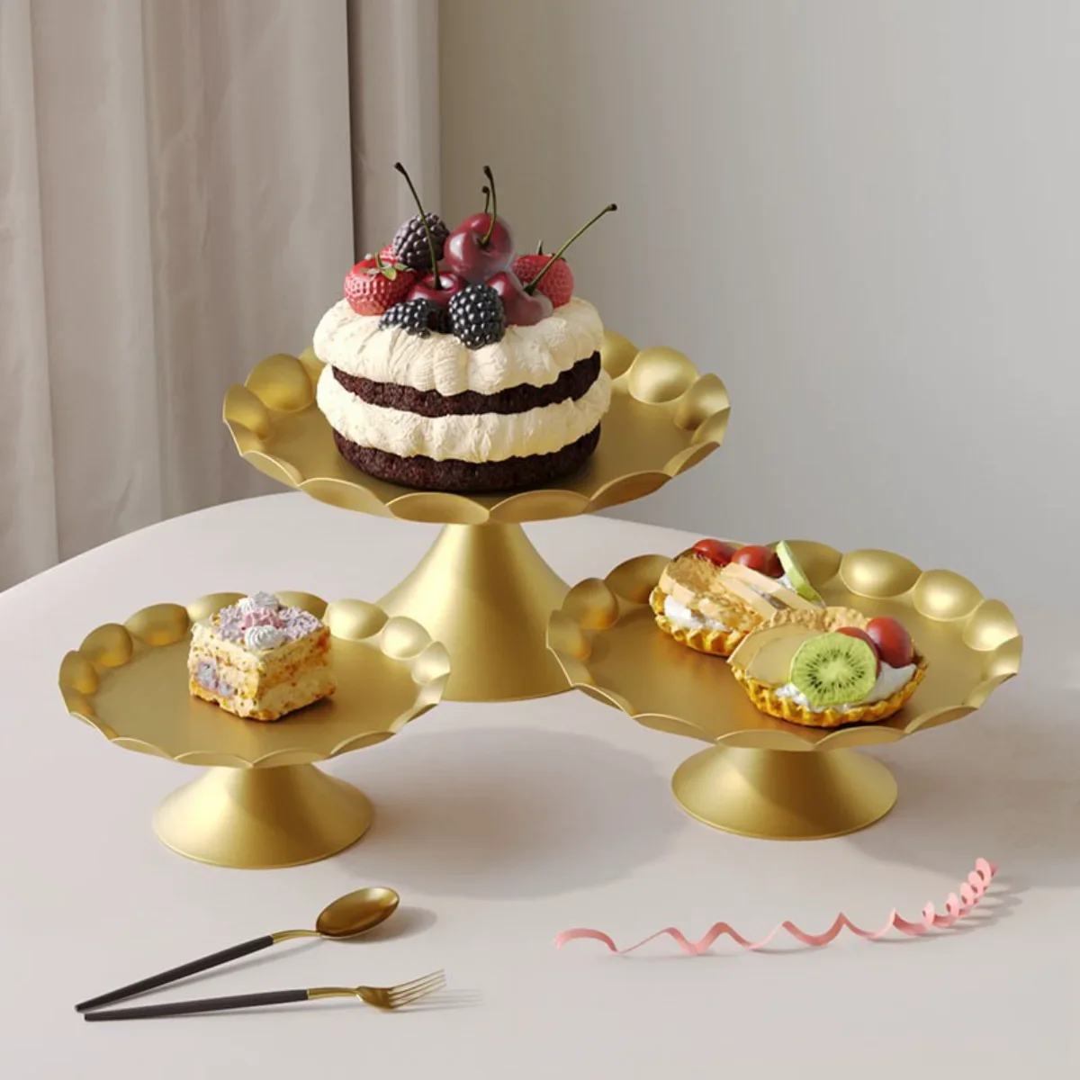 

3 pieces metal cake rack set dessert tray display wedding birthday party decorations layered cupcake rack