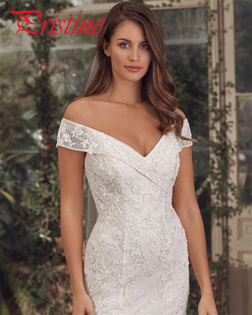 Aangepaste hoge kwaliteit witte tule trouwjurk prachtige strapless vestido de novia eenvoudige knoppen terug robe de mariée