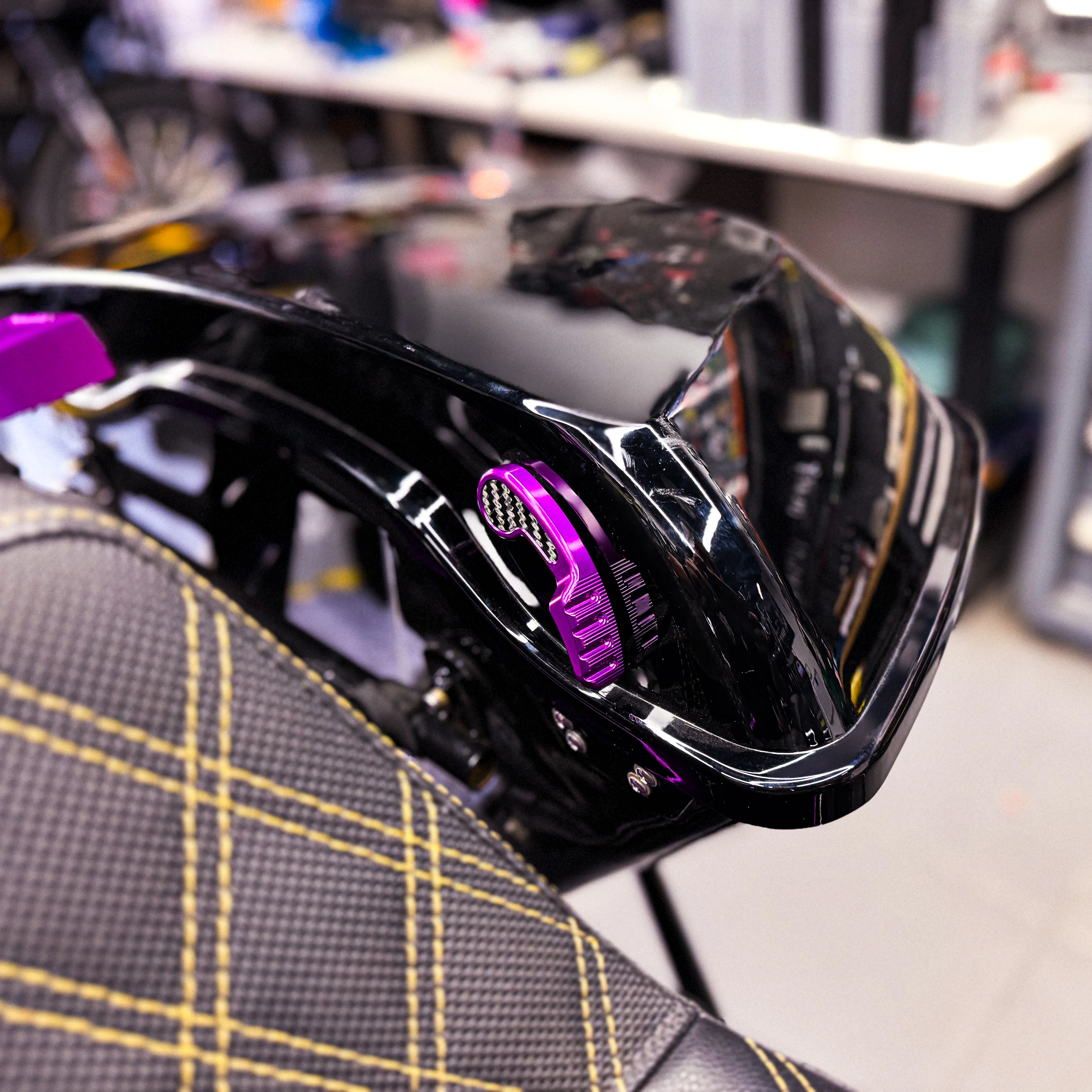 

Комплект защелок для седельных сумок из алюминия T6061 с ЧПУ, с подъемником и элементами из настоящего карбона, для мотоциклов Touring 14-25