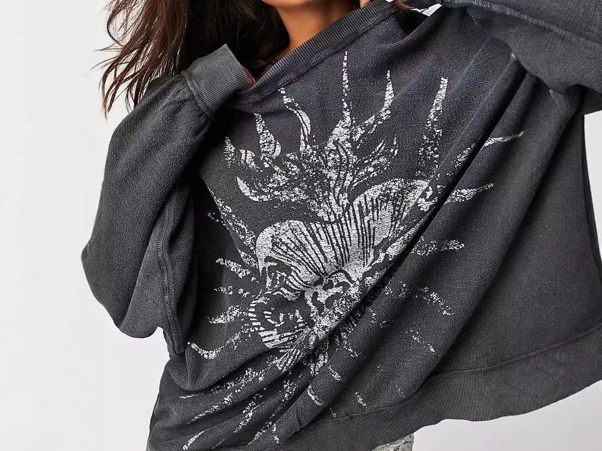 Retro Printed Round Neck Sweatshirt Jacket for Autumn and Winter Women Loose and Casual Versatile Long Sleeved Pullover