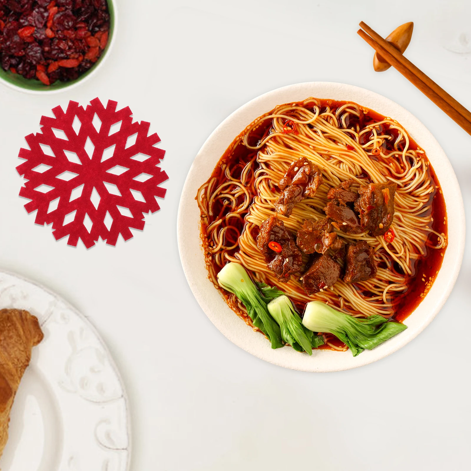 

20Pcs Christmas Snowflake Placemats Cloth Non-Slip Holiday Table Decor Kitchen Essentials Dining Table Accessories