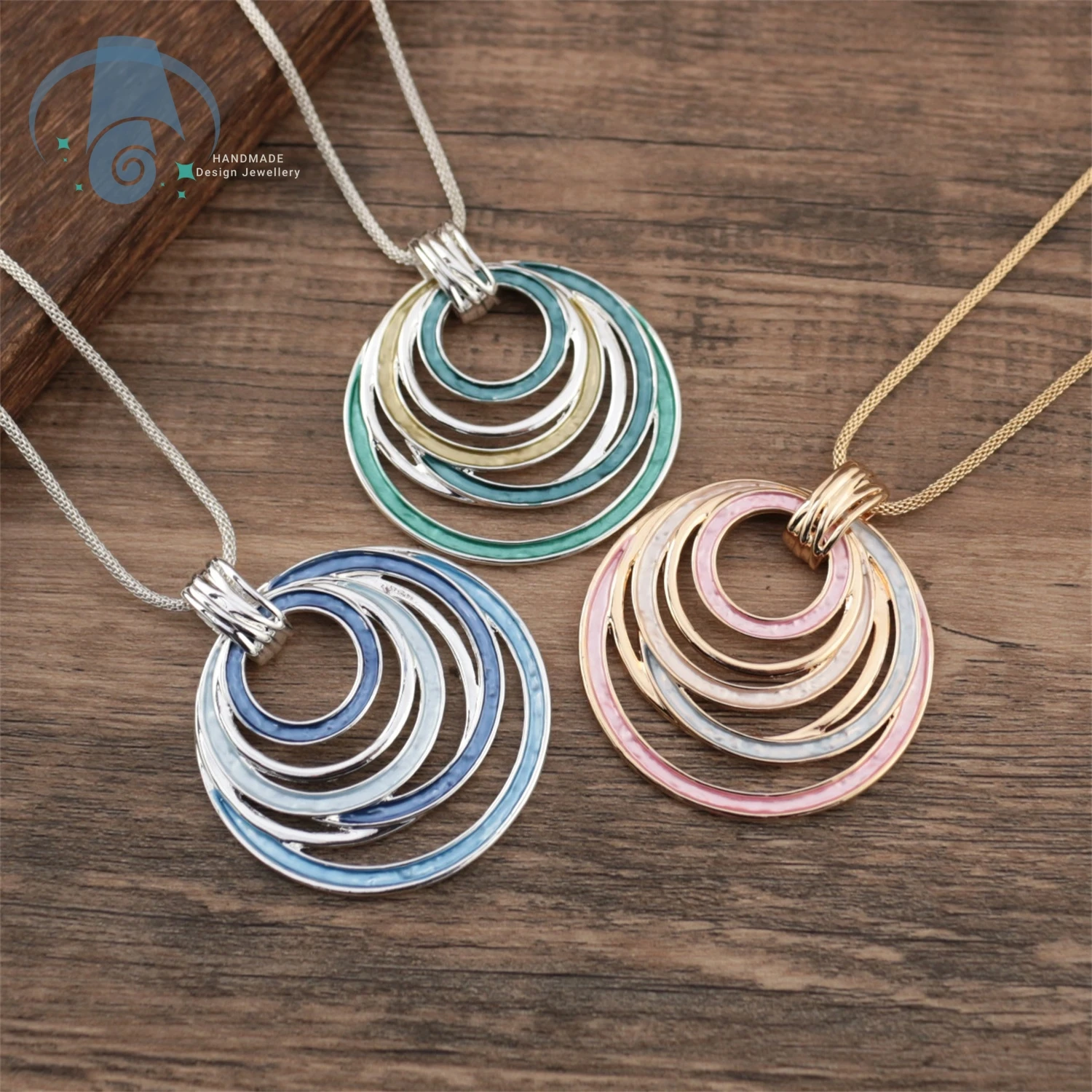 Womens Enamel Geometric Pendant Necklace Round Hollow Openwork Design Creative Unique High End Fashion Jewelry Gift for Women