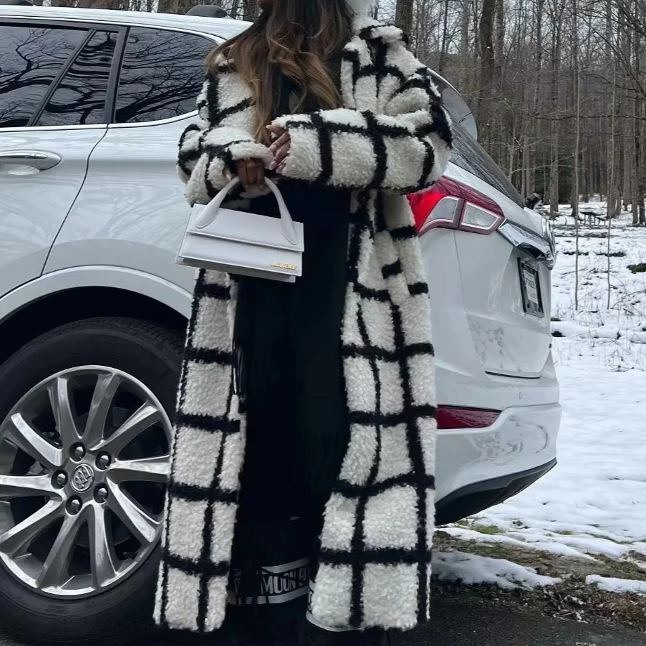 

Женские клетчатые пальто, длинные плюшевые смешанные карманы, длинные рукава, отложной воротник, свободные повседневные офисные женские пальто 202, осень-зима