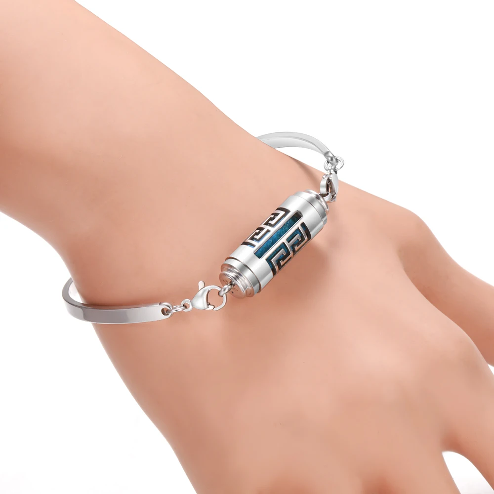 Aromatherapy Stainless Steel Diffuser Bracelet Perfume Essential Oil Lockets Women Wristband Strap Hollow Pattern Bangle Jewelry