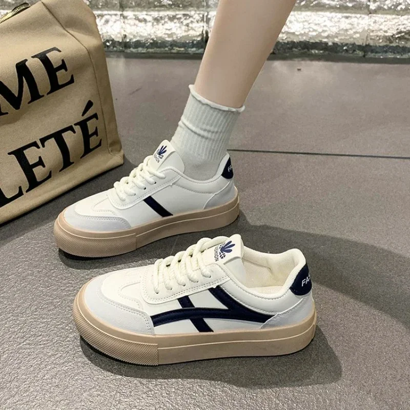 New Design Fashion Casual Shoes Outdoor Lace Up Sneakers for Women Female Comfortable Versatile Sport Shoes Vulcanize Shoes