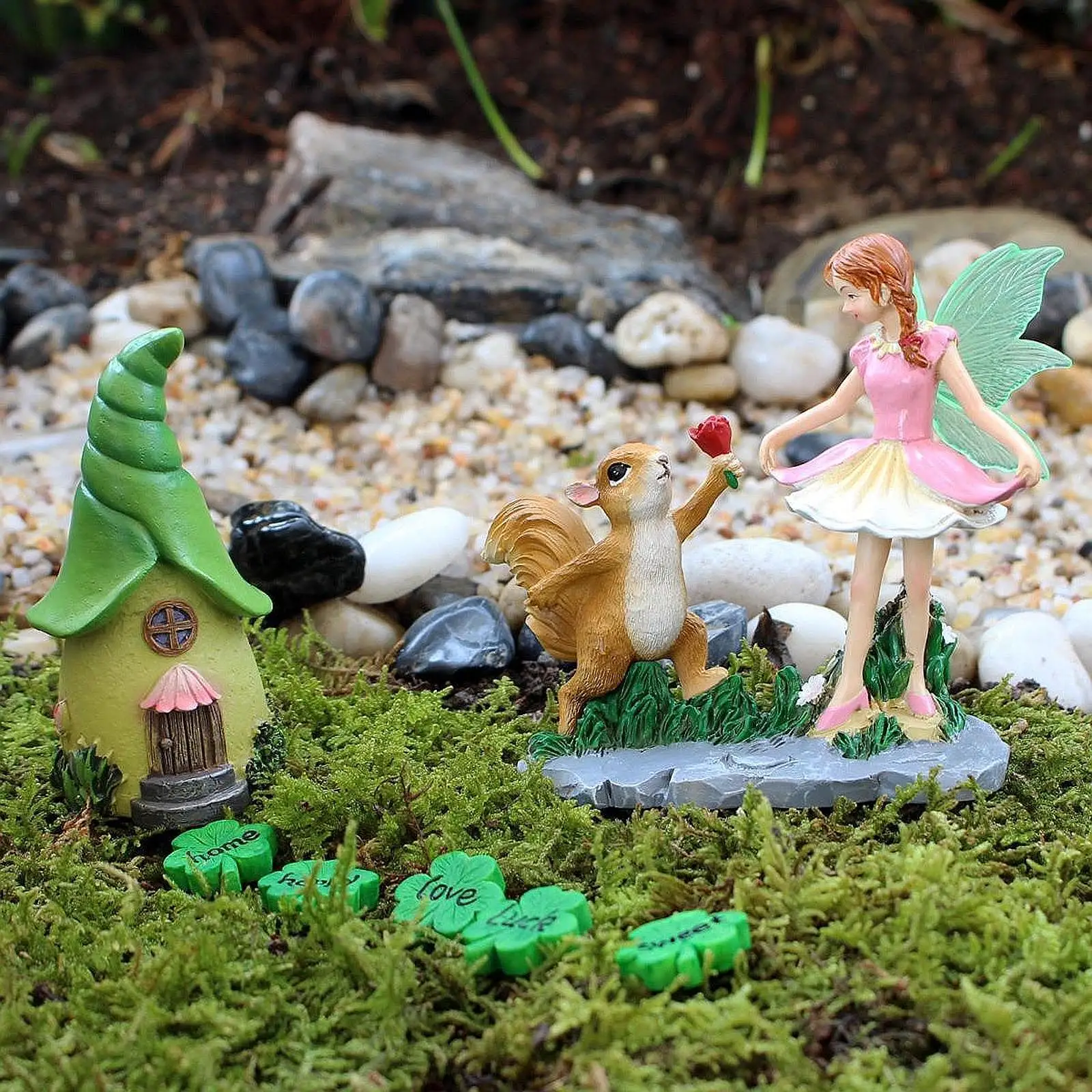 

Fairy Garden Accessories,Miniature Figurines Home Patio House Sculpture Squirrel Statues for Flowerbed Plant Pot Porch Bonsai