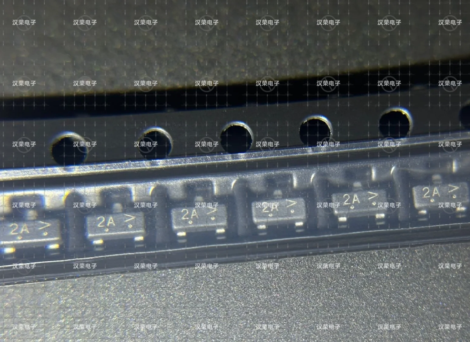 LMBT3906LT1G  -  Surface Mount Transistor (SOT-23) PNP type with 2A current rating - Brand new, original, in stock