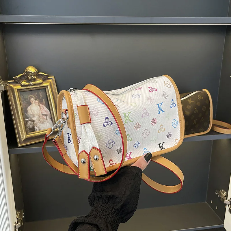 حقيبة كتف نسائية فاخرة بأسعار معقولة 2025 محفظة وسادة ناعمة متينة من جلد البولي يوريثان بدون محفظة للاستخدام اليومي خفيفة الوزن ​