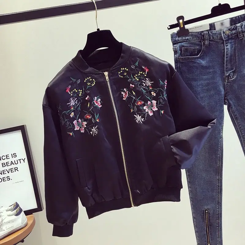 Women's Bomber Jackets Female Spring Autumn Embroidered White Baseball Aviator Coats Loose 2025 Trend New in Outerwears Modern view 3