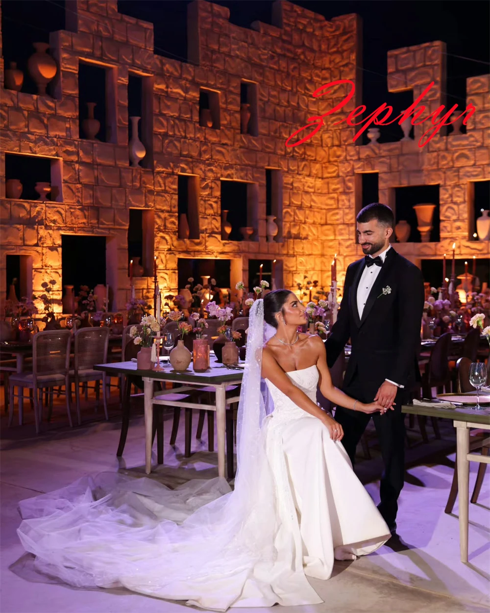 Изысканное свадебное платье из белого джерси по индивидуальному заказу, элегантное свадебное платье без бретелек без рукавов, платья с открытой спиной и шлейфом