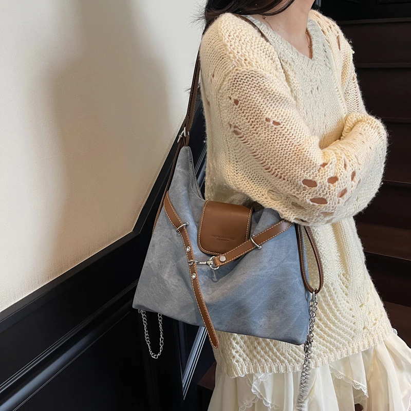 

Spacious Wonder Shoulder Bag Women Multifunctional Handbag Large Capacity For Comprehensive Storage Solutions