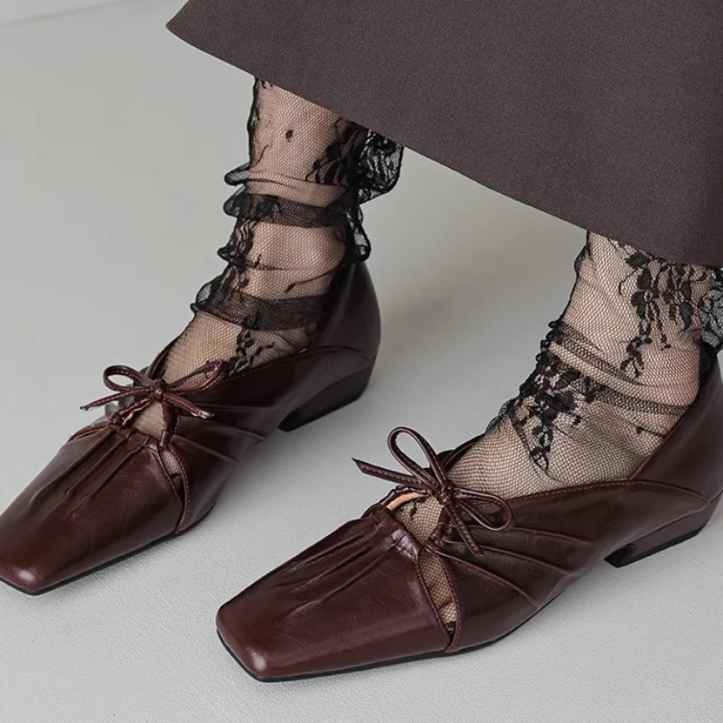 

Женские плиссированные полые туфли в стиле Мэри Джейн с бантом, туфли на плоской подошве с квадратным носком, повседневная удобная уличная женская обувь, модная