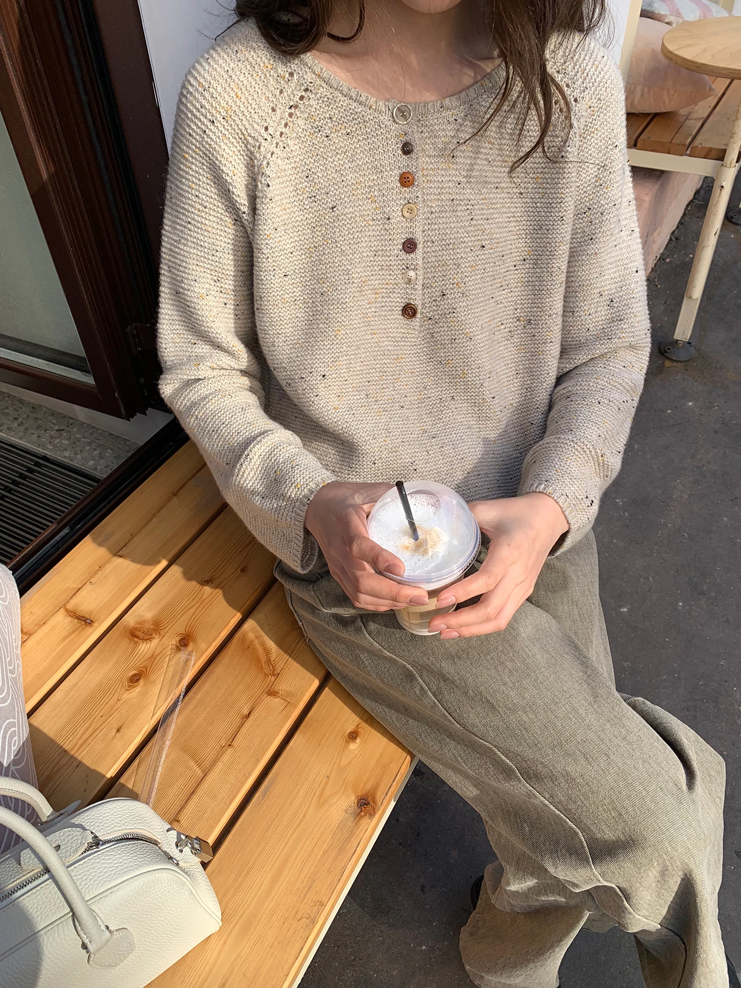 

Kernel Cosmos Осенний четкий свитер из кедрового ореха с ручной прошивкой на пуговицах Pastoral Patchwork Long Sve round Ne Regular Fit