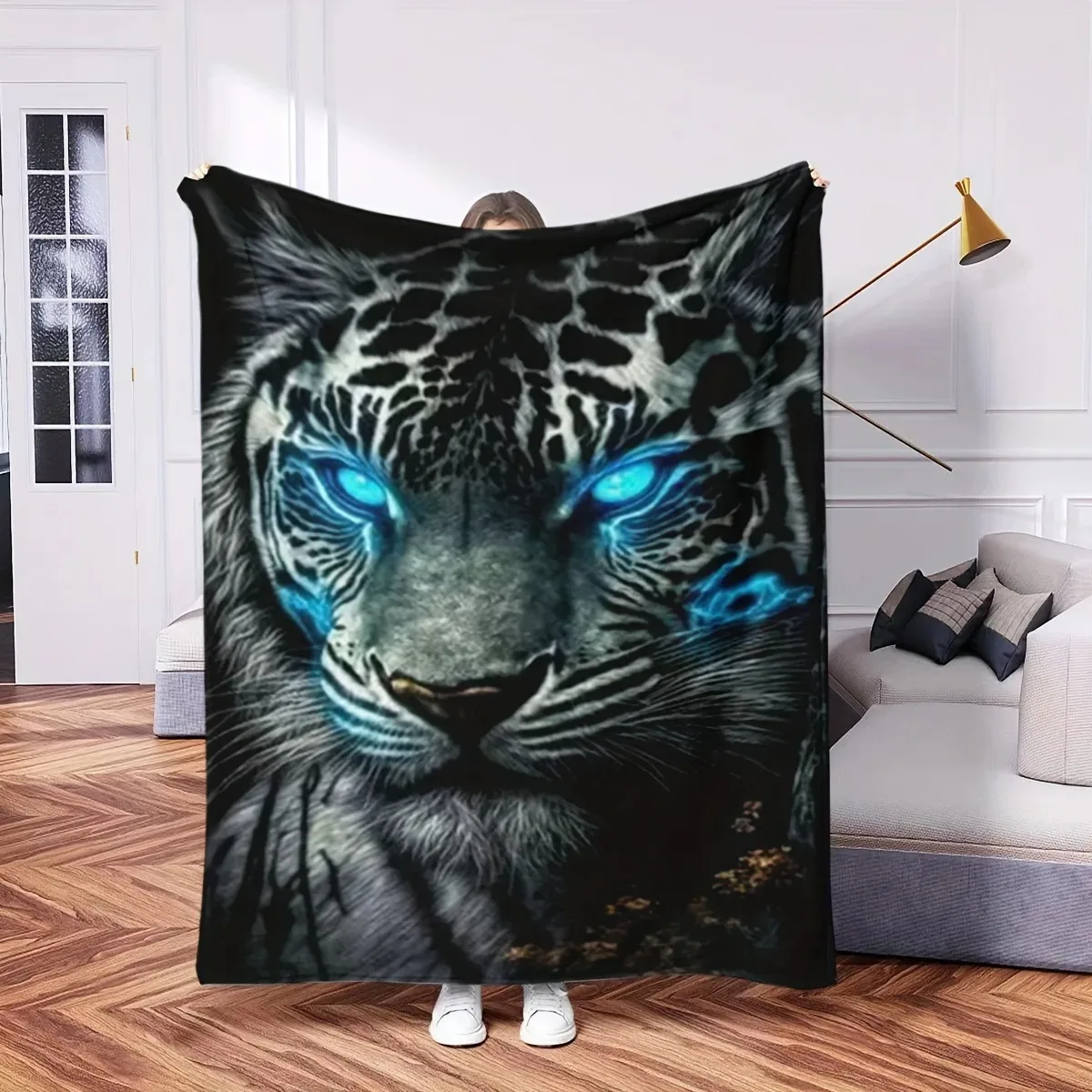 

Cool Tiger Theme digital-printed polyester Bedroom velvet flannel cover blanket Fleece soft sofa cover blankets for beds