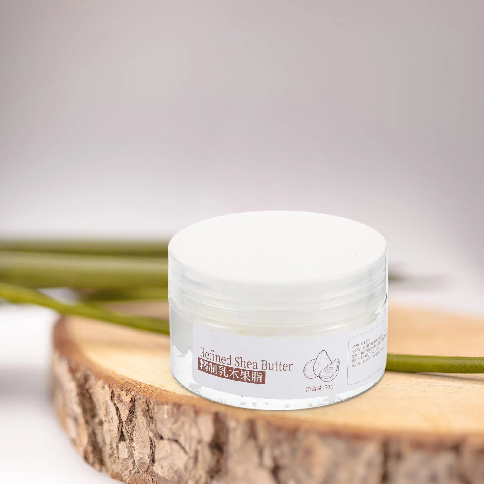 ชุดทำลิปบาล์ม DIY ด้วยเนยบำรุงริมฝีปาก  ส่วนผสมจากธรรมชาติสำหรับริมฝีปากแห้งแตก สูตรบางเบาไม่เหนียวเหนอะหนะ