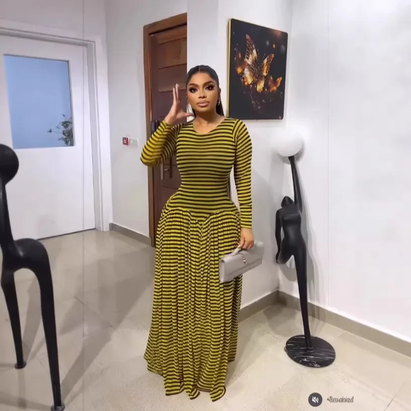 

Элегантное женское длинное платье 2026 с длинным рукавом, в полоску, с круглым вырезом, эластичное, расклешенное, в стиле роба/вестидо