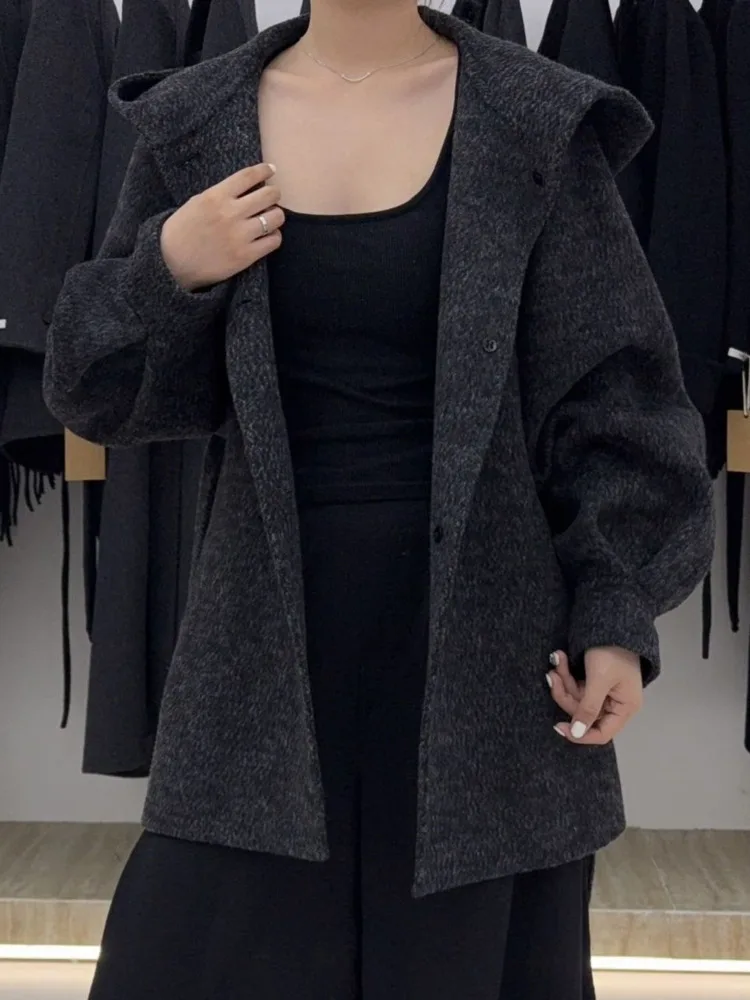 ZMEENNA Eleganter kurzer Wollmischungsmantel für Damen mit Kapuzenkragen und Krawattengürtel, Winteroberbekleidung, warme Jacke ZM4027