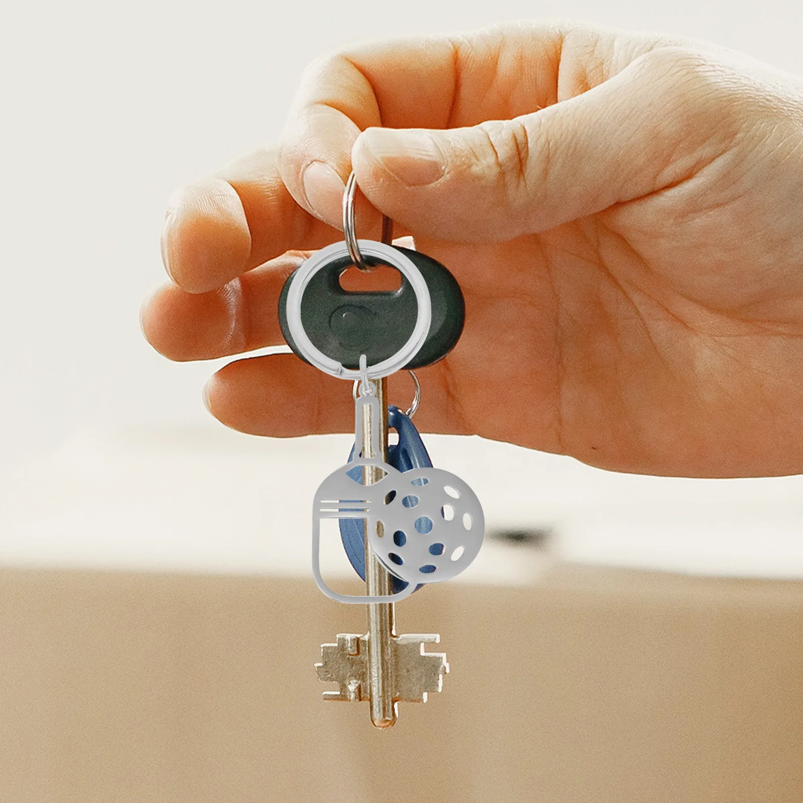 

Cute Pickleball Keychain Stainless Steel Mini Paddles Balls Sports Jewelry Ornaments for Women Kids Party Favors Decorations