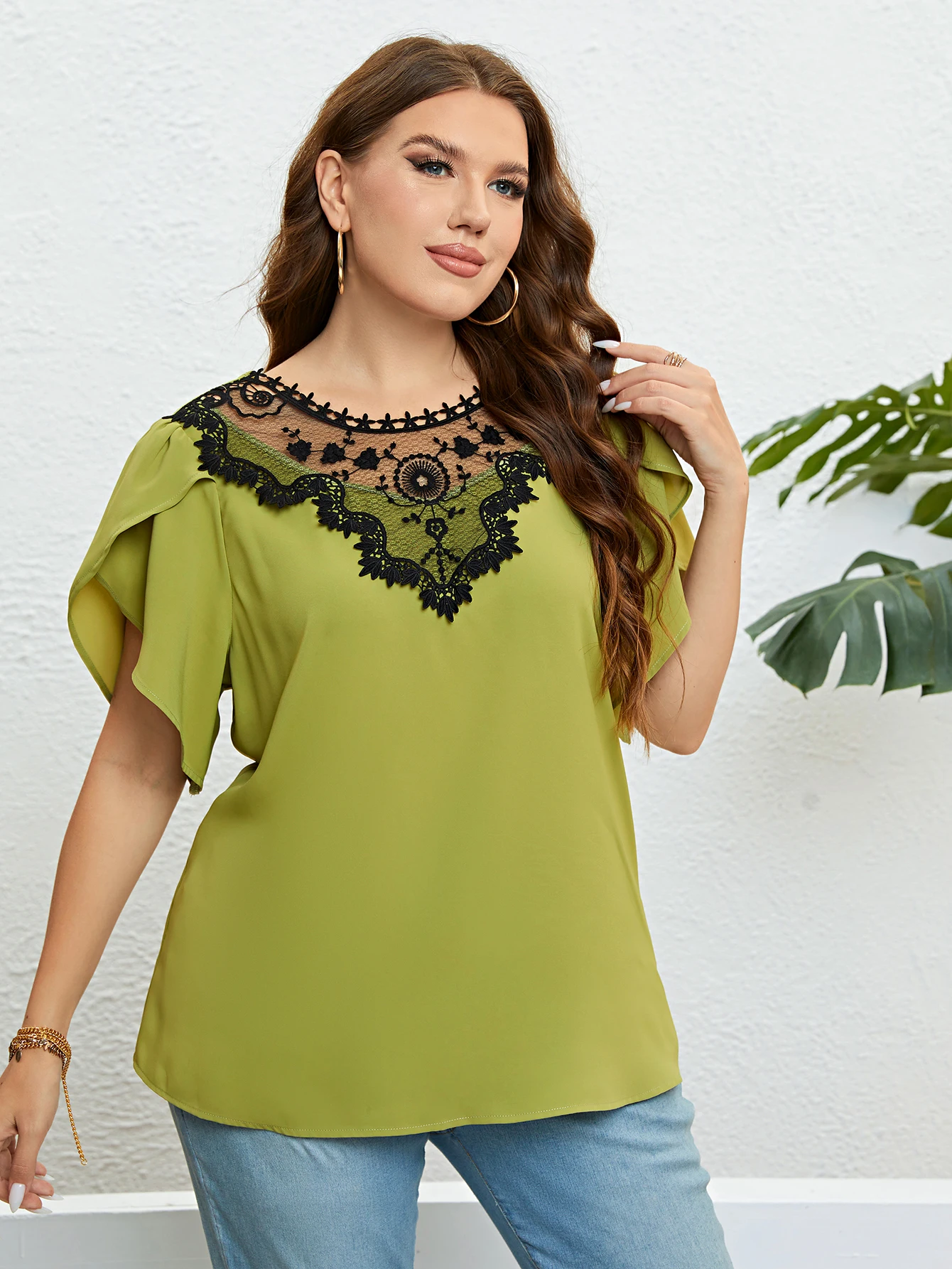 Summer Plus Size Women Clothing Solid Tie Back Contrast Lace O-Neck Blouses Fashion Short Sleeve Casual Loose Tops Blouse