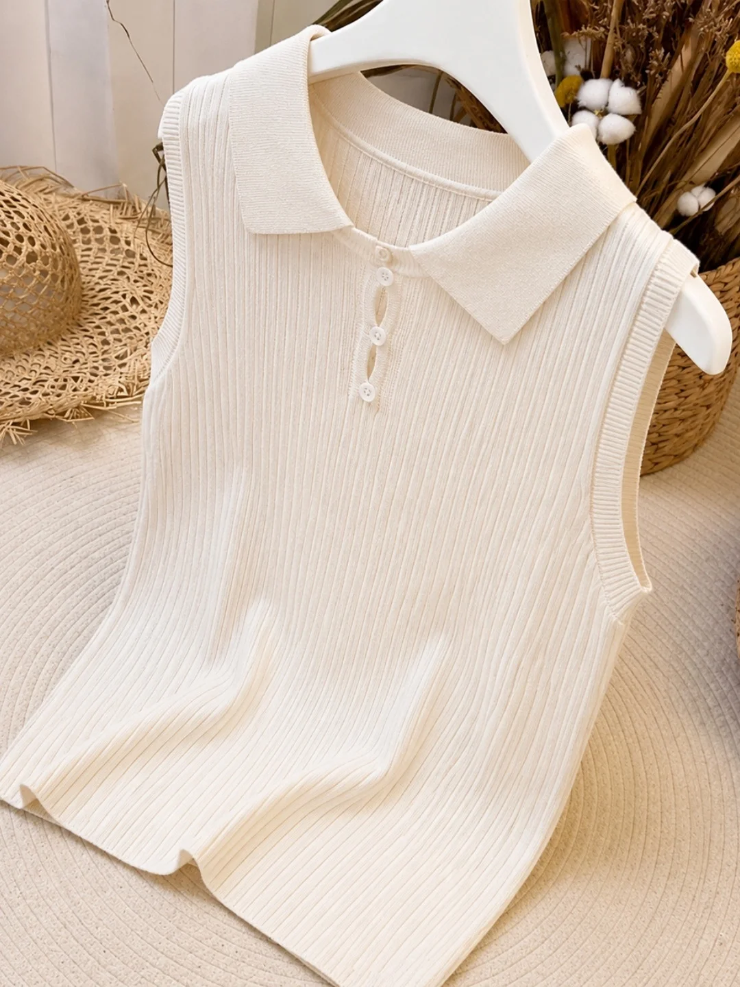

Summer Ice Silk Knitted Vest Collar Sleeveless Commute Fashionable Minimalist Style Versatile Women's Top Poem Art Lin