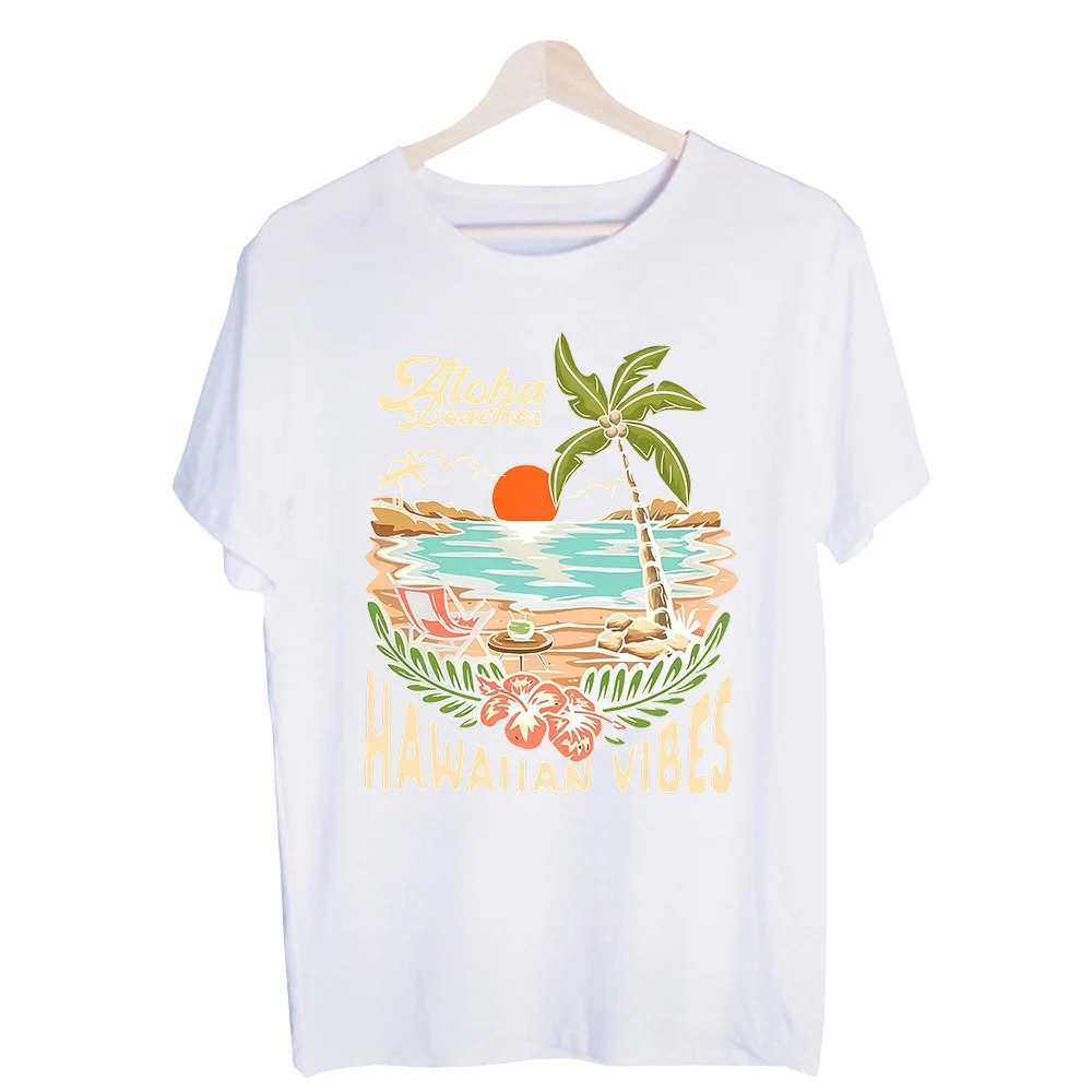 Men's Hawaiian Beach Scene Graphic Tee, Short Sleeve Crew Neck T-Shirt for Summer Vacation and Casual Outfits