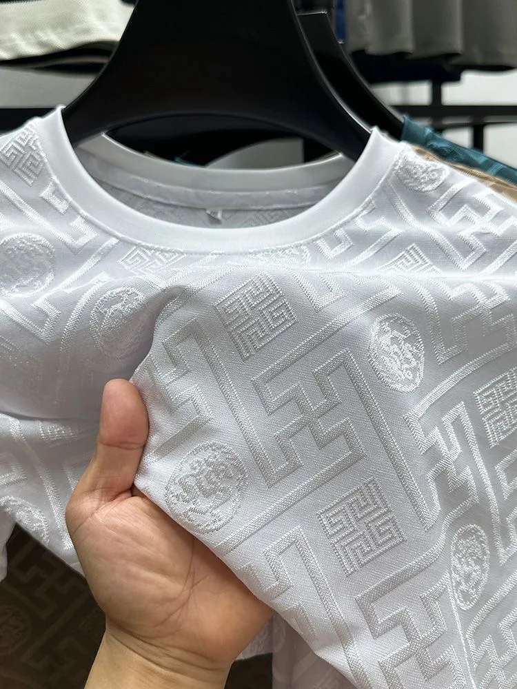 Exquisite Design Brand Summer Classic Threaded Fabric Breathable Round Neck T-shirt for Men's Sports Simple and Comfortable Top